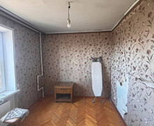 В продажу предлагается четырехкомнатная квартира, расположенная в центральном районе по улице Зелинского.   