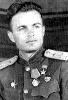 Бабак Иван Ильич | 26. 07. 1919 | Известный советский летчик, Гвардии капитан, Герой Советского Союза