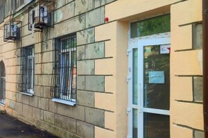 Продается 4-х комнатная квартира коммерческого использования с подвальным помещением