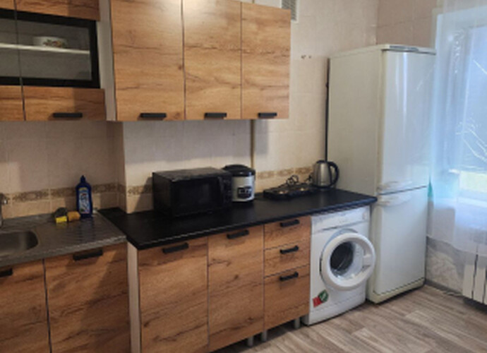 Продается трехкомнатная квартира в Левобережном районе