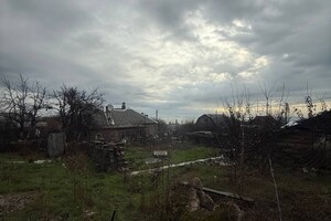 Продается участок в спальном районе Мариуполя рядом с морем