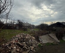 Продается участок в спальном районе Мариуполя рядом с морем