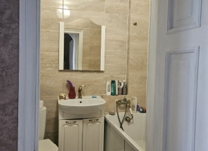 продам 2к кв  рядом с Драмтеатр, центр города Мариуполь