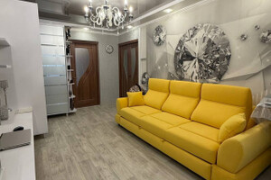 Продается трехкомнатная квартира в Левобережном районе