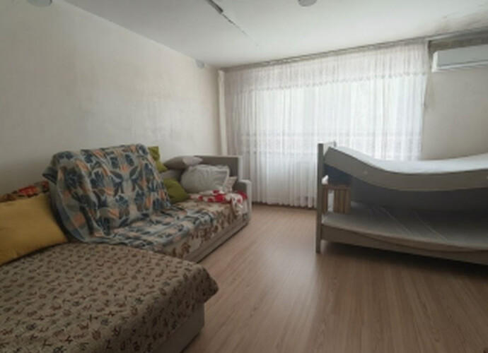 Продаётся уютная четырехкомнатная квартира - на комфортном втором этаже девятиэтажного дома.