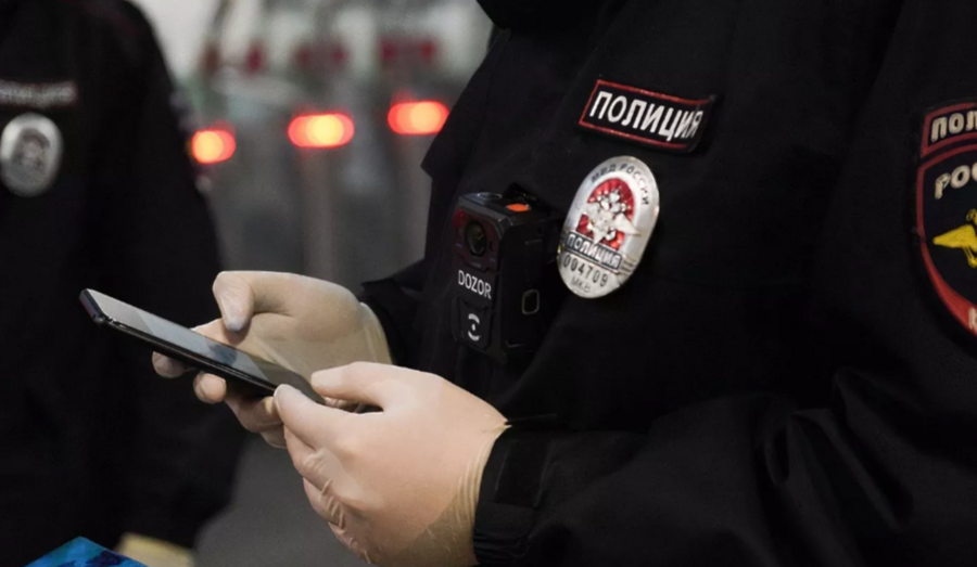Что делать, если сотрудник полиции попросил вас предъявить свой телефон?