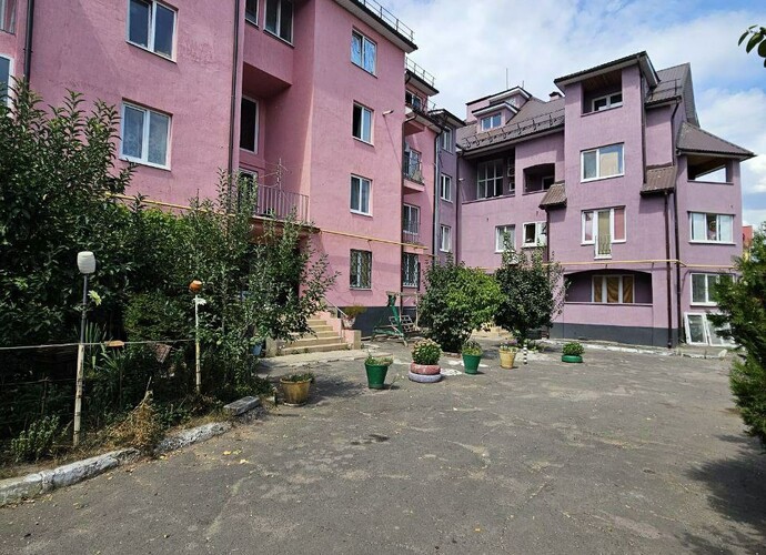 Продается в Югославском коттеджном поселке 1-комнатная квартира