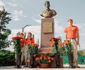В Мариуполе открыт свекр и установлен бюст Героя России Эдуарда Дьяконова