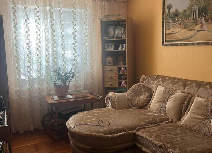 Продается 3-х комнатная квартира 23 ЖМР, 63 кв.м.