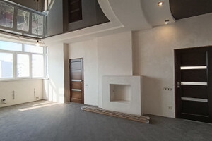 Продается трехкомнатная квартира в Центральном районе