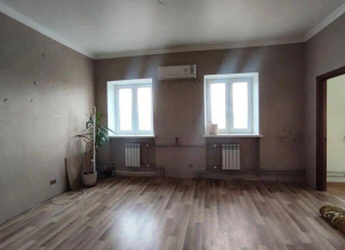 Продается трехкомнатная квартира с видом на море