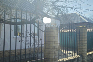 Продается дом на поселке Моряков!