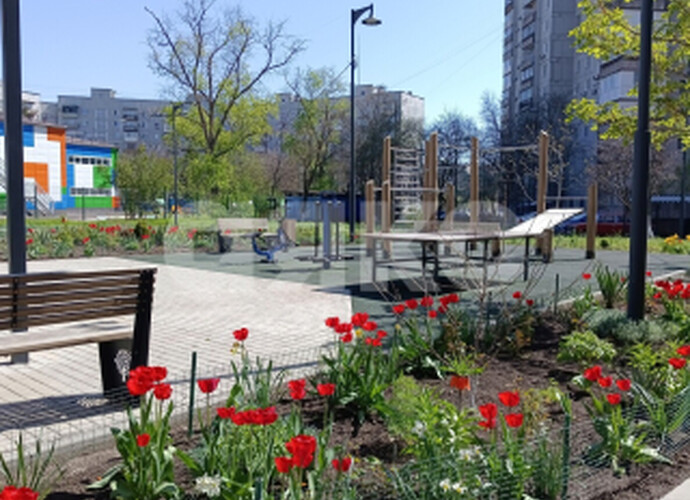 Продается крупногабаритная двухкомнатная квартира в Центральном районе г. Мариуполя