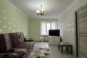 Продается квартира гостинного типа в Ильичевском районе