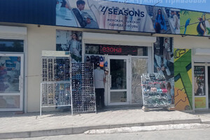 Магазин одежды 4 SEASONS на ул. Урицкого
