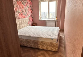 Продается трехкомнатная квартира в Центральном районе