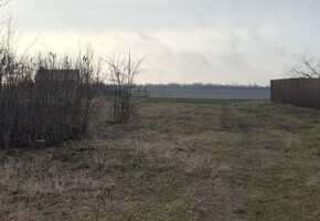 Продается участок в селе Радянская Украина