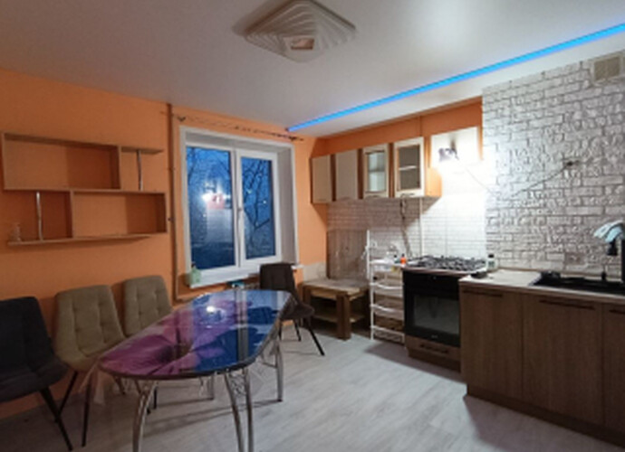 Продается четырехкомнатная квартира в Левобережном районе