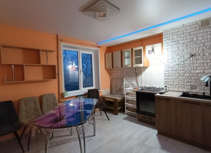 Продается четырёхкомнатная квартира