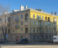 Продается двухкомнатная квартира сталинка в центре Мариуполя.